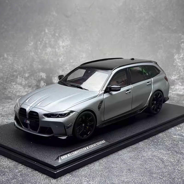 Solido BMW M3 G81 Touring 1:18 Diecast Model Car - studio product photo of the scale model