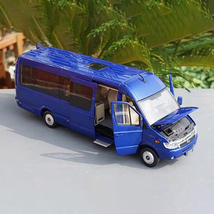 Yangtze Yisheng (e.Glory) Bus Blue with Lights and 1:24 Diecast Model Bus - showroom-quality model replica