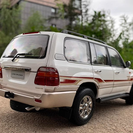 YX Car Model Toyota Land Cruiser LC100 1:18 Diecast Model Car - showroom-quality model replica