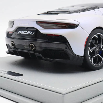BBR Limited Edition Maserati MC20 White 1:18 Diecast Model Car - scale model collectible piece
