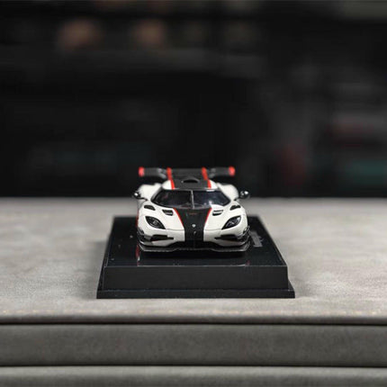 AutoArt Koenigsegg One:1 White 1:64 Resin Model Car - premium collector scale model
