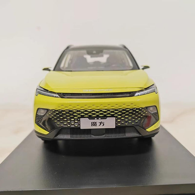 Original Factory Model Original Factory Beijing Magic Cube Yellow 1:18 Diecast Model Car - studio product photo of the scale 