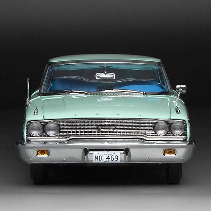 Sun Star 1963 Ford Galaxie 500XL 1:18 Diecast Model Car - collector edition scale model
