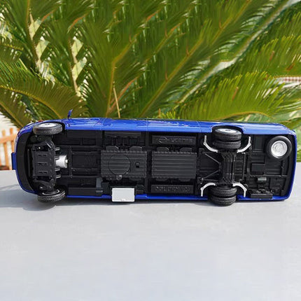 Yangtze Yisheng (e.Glory) Bus Blue with Lights and 1:24 Diecast Model Bus - hand-finished display model