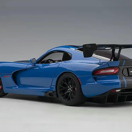 AutoArt Dodge Viper ACR 2017 1:18 Diecast Model Car - collector display piece