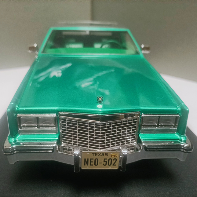 AMC Cadillac Eldorado Biarritz 1980 Silver Metallic 1:18 Diecast Model Car - studio product photo of the scale model