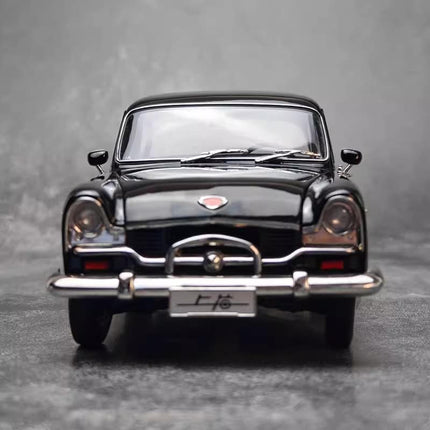 Original Factory Shanghai SH760 Classic Vintage Sedan 1:18 Diecast Model Car - collector edition scale model