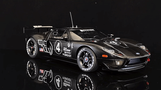 AutoArt 2005 Ford GT LM Spec II Video Edition 1:18 Diecast Model Car - studio product photo of the scale model