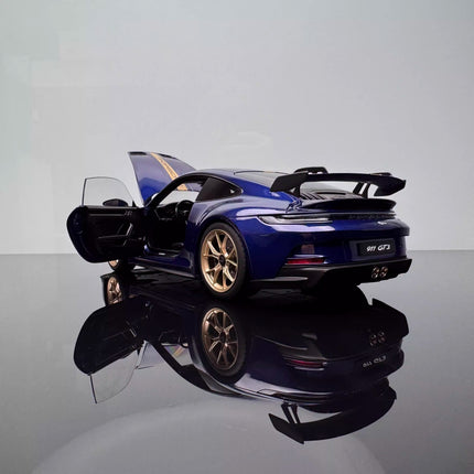 Norev Porsche 911 Carrera 4S Cabriolet 2021 1:18 Diecast Model Car - collector edition scale model