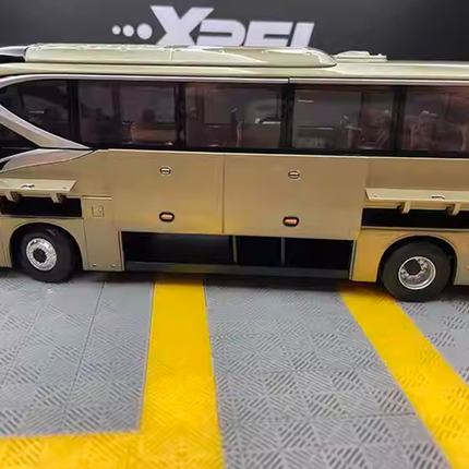 Original Factory Xiamen King Long XML6129 Coach Bus Navigator 1:42 Diecast Model Bus - scale model for display