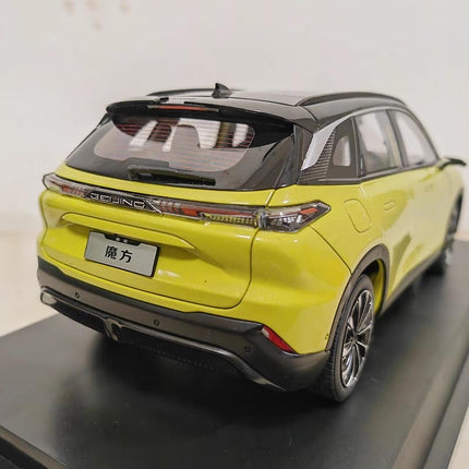 Original Factory Model Original Factory Beijing Magic Cube Yellow 1:18 Diecast Model Car - fine detailed model replica