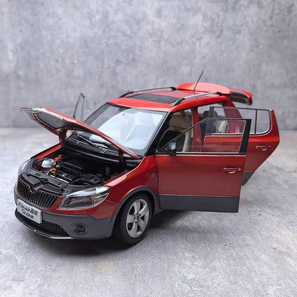 Shanghai Volkswagen Original Skoda New Fabia 1:18 Diecast Model Car - scale model collectible piece