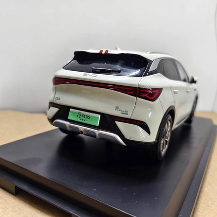 YX Car Model BYD Yuan PLUS 2018 Sweet Porcelain White 1:18 Diecast Model Car - fine detailed model replica