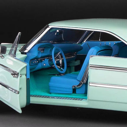 Sun Star 1963 Ford Galaxie 500XL 1:18 Diecast Model Car - scale model collectible piece