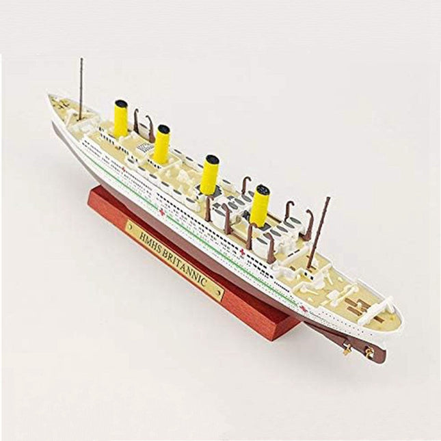 https://cdn.shopify.com/s/files/1/0567/1364/2151/files/1-1250-Scale-HMHS-Britannic-Ocean-Liner-Diecast-Model-Ship-2.jpg?v=1712212090