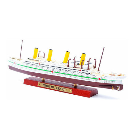 https://cdn.shopify.com/s/files/1/0567/1364/2151/files/1-1250-Scale-HMHS-Britannic-Ocean-Liner-Diecast-Model-Ship-5.jpg?v=1712212091