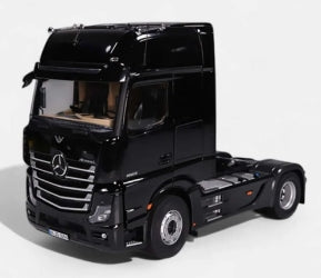1:18 scale black Mercedes-Benz truck model with realistic detailing, cab and chrome accents