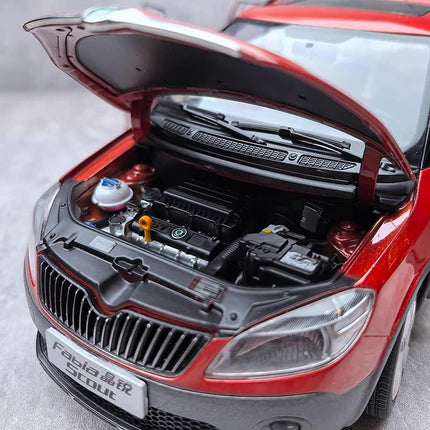Shanghai Volkswagen Original Skoda New Fabia 1:18 Diecast Model Car - hand-finished display model