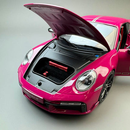 Minichamps Porsche Turbo S 1:18 Diecast Model Car - scale model collectible piece