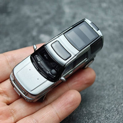 Whelart Land Rover Discovery 4 1:64 Diecast Model Car - detailed die-cast style model