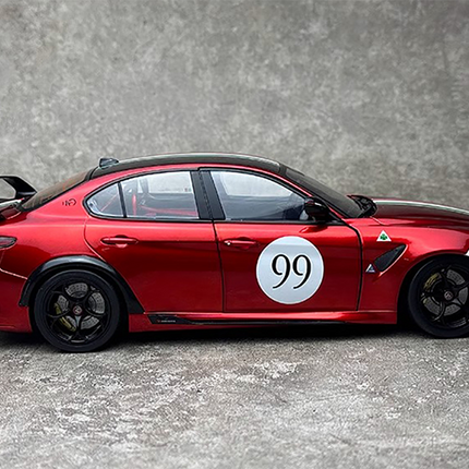 Solido Alfa Romeo Giulia GTA 2019 Red 1:18 Diecast Model Car - hand-finished display model