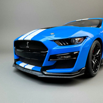 AutoArt Ford Mustang Shelby GT500 Blue 1:18 Diecast Model Car - scale model for display