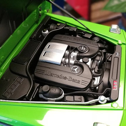 AutoArt Mercedes-Benz G500 4x4² 2016 Green 1:18 Diecast Model Car - detailed die-cast style model