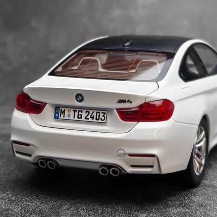 Paragon BMW M4 F82 White 1:18 Diecast Model Car - showroom-quality model replica