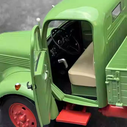 Schuco Mercedes-Benz L3500 Truck Transporter Green 1:18 Diecast Model Truck - showroom-quality model replica
