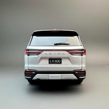 LCD Model Lexus LX600 1:18 Diecast Model Car - collector edition scale model