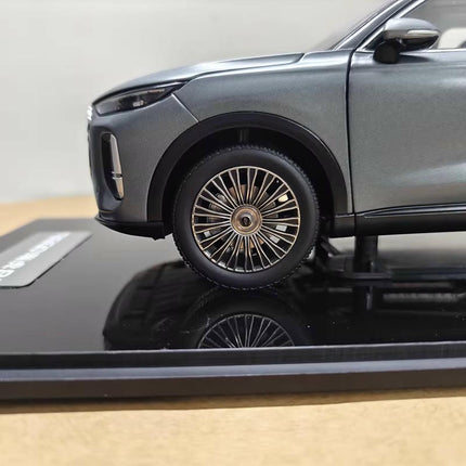 YX Car Model Chery Tiggo 8L SUV Grey 1:18 Diecast Model Car - detailed die-cast style model