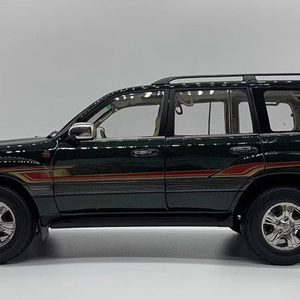 YX Car Model Toyota Land Cruiser LC100 1:18 Diecast Model Car - hand-finished display model