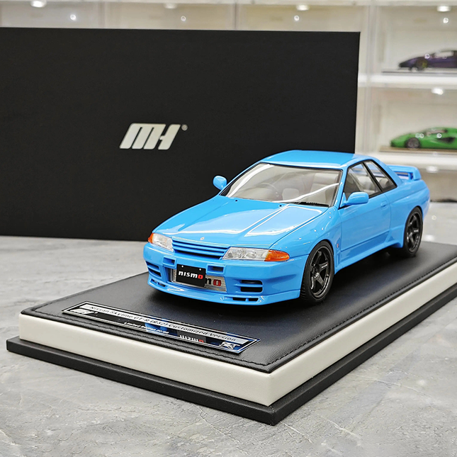 Motorhelix Nissan Skyline GT-R R32 Customized 1:18 Resin Model Car - detailed collector display model