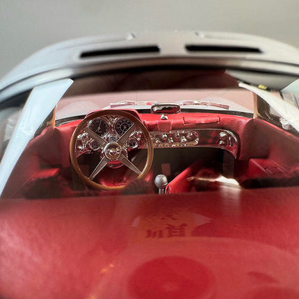 V8 Model Mercedes-Benz 300 SLR 1:18 Resin Model Car - hand-finished display model