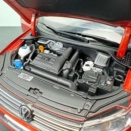 YX Car Model SAIC Volkswagen Gran Santana Orange 1:18 Diecast Model Car - scale model collectible piece