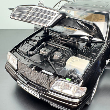 Norev Mercedes-Benz C-Class W205 Black 1:18 Diecast Model Car - hand-finished display model