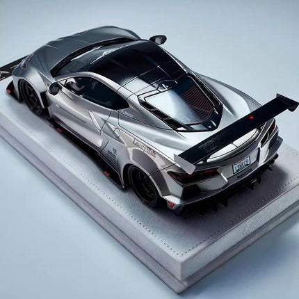 BBA Chevrolet Corvette C8 Crystal Display Box 1:18 Resin Model Car - scale model collectible piece