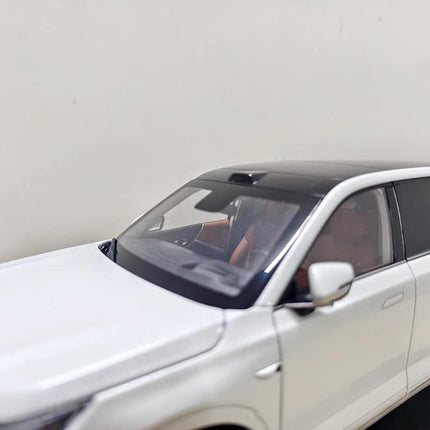 Original Factory Model OEM GAC Trumpchi S9 1:18 Diecast Model Car - showroom-quality model replica