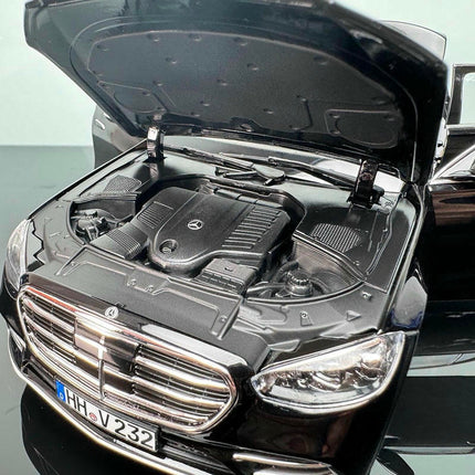 Norev Mercedes-Benz W223 S600 1:18 Diecast Model Car - detailed model car replica