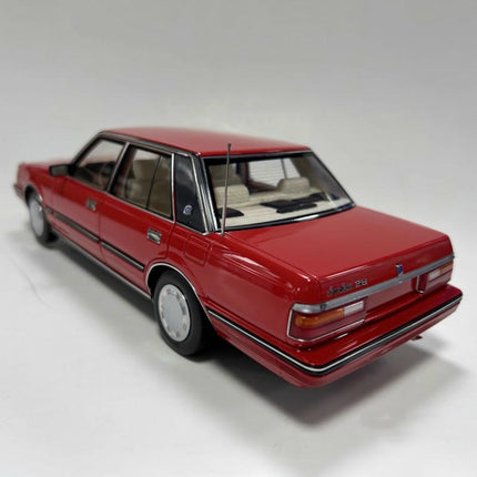 Xiao Guang Toyota Crown MS122 1:18 Diecast Model Car - scale model for display