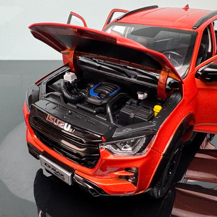 YX Car Model Isuzu Pickup Truck 1:18 Diecast Model Pickup - detailed die-cast style model