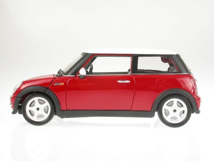 https://automodele.eu/environment/cache/images/productGfx_455133_500_500/12034Rd-Mini-Cooper-2001-Bburago-118.jpg