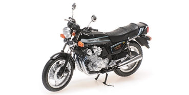 1:18 scale black diecast model motorcycle with chrome details and realistic features