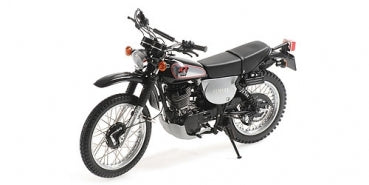 1:18 scale diecast model black and silver dirt bike motorcycle on white background