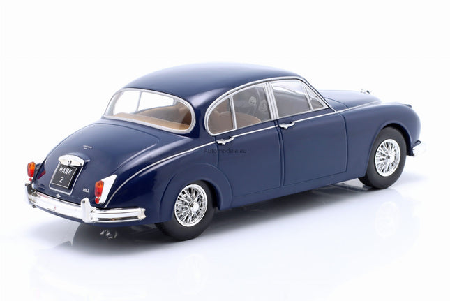 https://automodele.eu/environment/cache/images/productGfx_745668_0_0/124201-Jaguar-MK2-MK-II-2-1960-Dark-Blue-WhiteBox-124.jpg