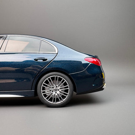 YX Car Model Mercedes-Benz C-Class C260 1:18 Diecast Model Car - hand-finished display model