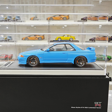 Motorhelix Nissan Skyline GT-R R32 Customized 1:18 Resin Model Car - studio product photo of the scale model