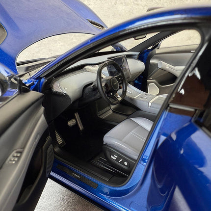 YX Car Model Xiaomi YU7 Blue 1:18 Diecast Model Car - hand-finished display model