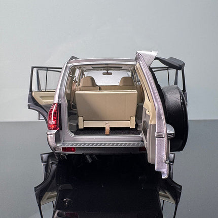 YC Model Mitsubishi Pajero V73 Silver Green 1:18 Diecast Model Car - hand-finished display model