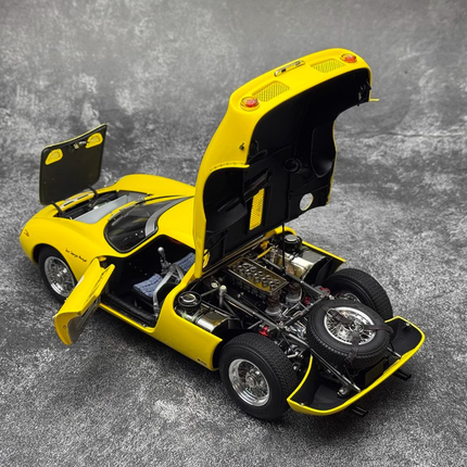 CMC Ferrari 250 LM #26 Classic Racing Yellow 1:18 Diecast Model Car - showroom-quality model replica